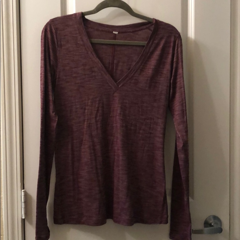 Lululemon yoga shirt